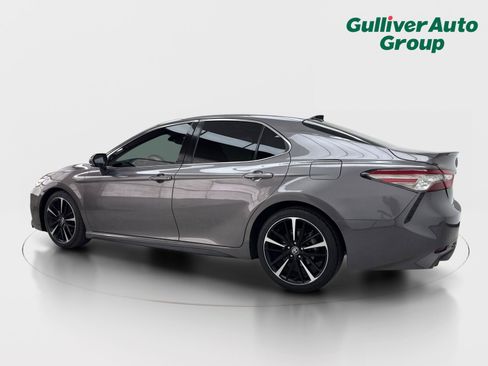 Used 2020 Toyota Camry XSE FWD image 4