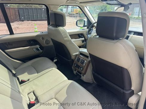 Used 2018 Land Rover Range Rover HSE AWD/4WD image 35