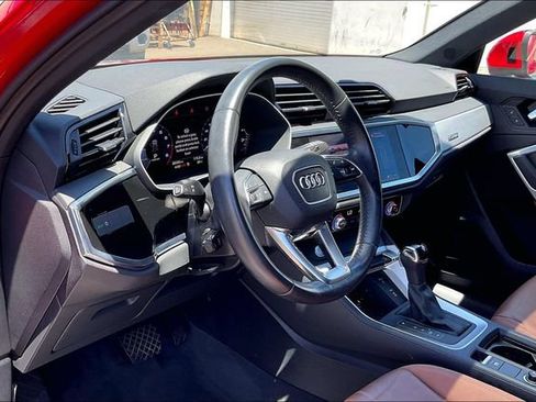 Used 2020 Audi Q3 2.0T Premium w/ Convenience Package AWD/4WD image 13