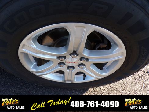 Used 2019 GMC Acadia SLE image 14