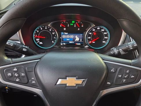 Used 2022 Chevrolet Equinox LT image 21