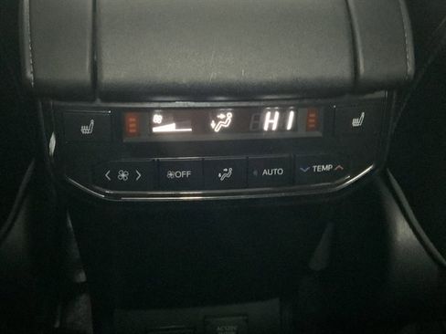 Used 2020 Toyota Highlander Platinum image 24