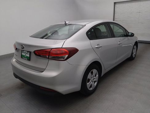 Used 2018 Kia Forte LX w/ LX Rear Camera Package image 9