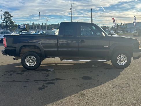 Used 2004 Chevrolet Silverado 2500 LT w/ Skid Plate Package image 6