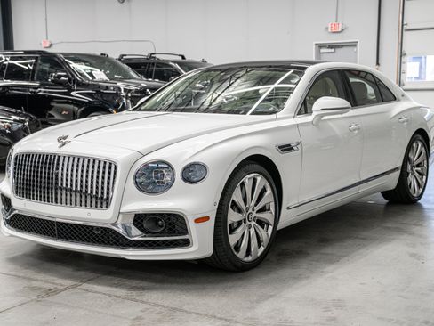 Used 2024 Bentley Flying Spur V8 AWD/4WD image 5