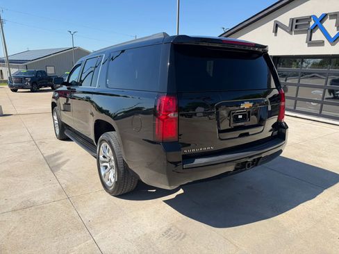 Used 2019 Chevrolet Suburban LT AWD/4WD image 7