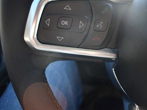 Used 2025 Jeep Wrangler Unlimited Sahara image 14