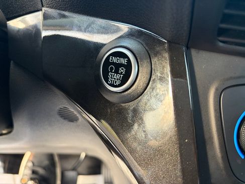 Used 2019 Ford Escape SEL image 26