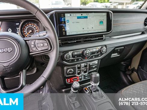 Used 2026 Jeep Gladiator Mojave AWD/4WD image 31