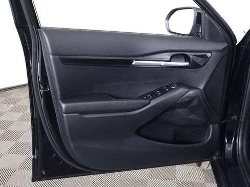 Used 2023 Kia Seltos LX image 21