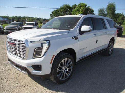 New 2026 GMC Yukon XL Denali w/ Sun & Power Step Package AWD/4WD image 9