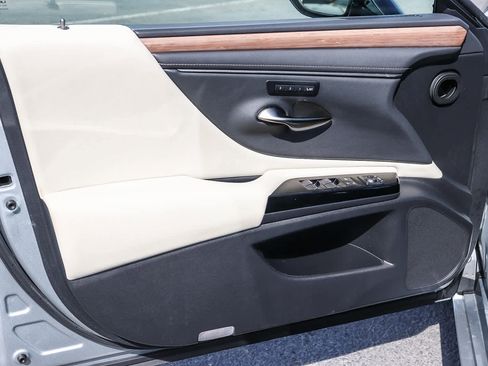 Used 2023 Lexus ES 350 w/ Premium Package image 27