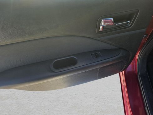 Used 2010 Ford Fusion SE image 24