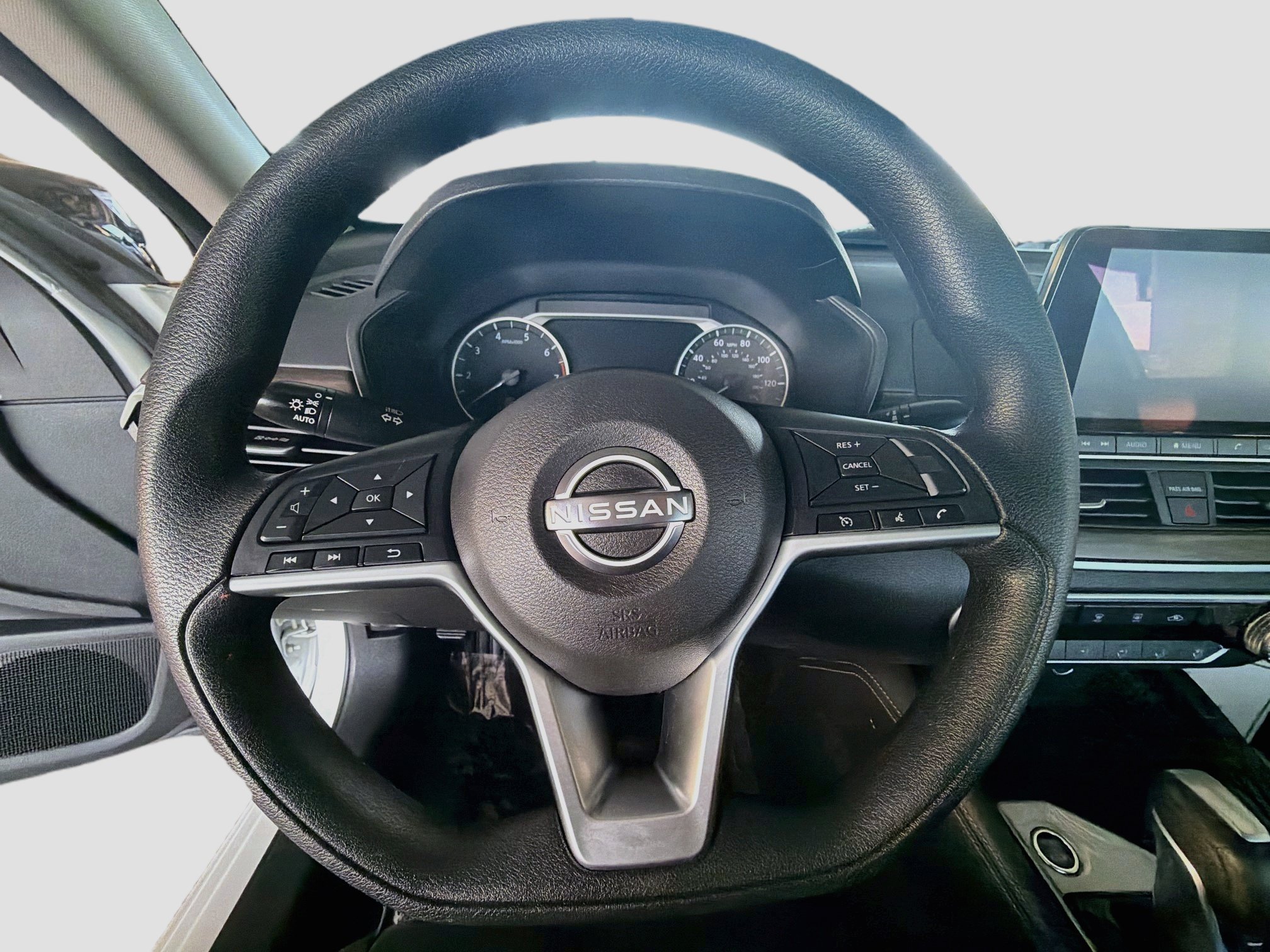 Used 2023 Nissan Altima 2.5 SV FWD image 17