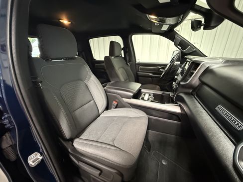 Used 2022 RAM 1500 Big Horn AWD/4WD image 9