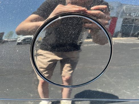 Used 2016 GMC Yukon Denali w/ Open Road Package image 19