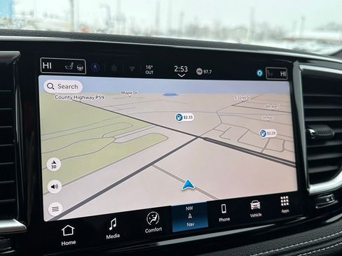 New 2026 Chrysler Pacifica Limited image 32