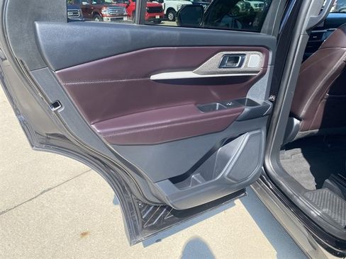 Used 2026 Ford Explorer Platinum AWD/4WD image 18