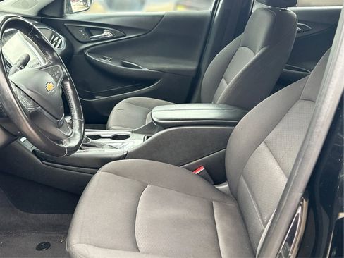 Used 2018 Chevrolet Malibu LT FWD image 9