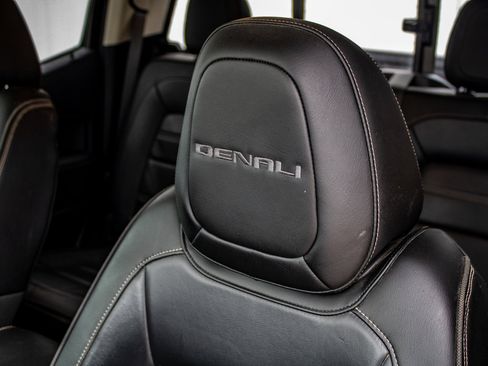 Used 2020 GMC Canyon Denali image 23