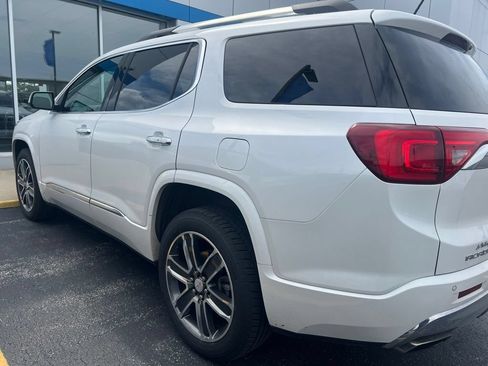 Used 2018 GMC Acadia Denali w/ Technology Package AWD/4WD image 4