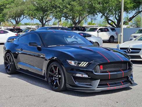 Used 2019 Ford Mustang Shelby GT350R w/ GT350R Equipment Group 920A RWD image 3
