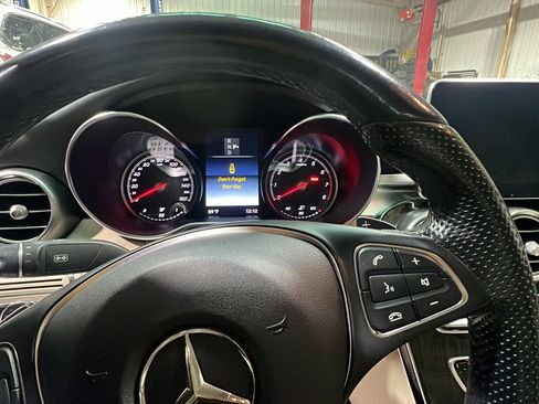 Used 2017 Mercedes-Benz C 300 4MATIC Sedan image 14