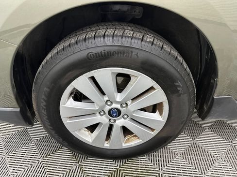 Used 2015 Subaru Outback 2.5i Premium AWD/4WD image 12