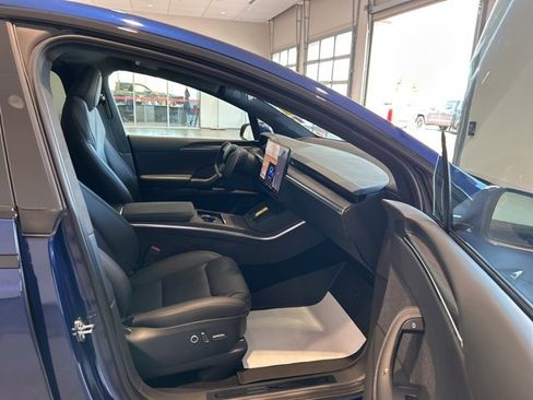Used 2024 Tesla Model X image 16