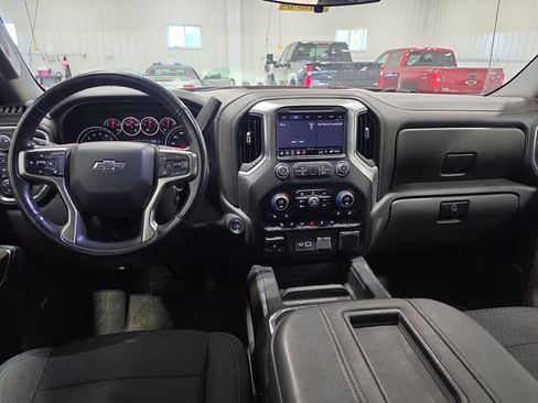 Used 2019 Chevrolet Silverado 1500 RST AWD/4WD image 4