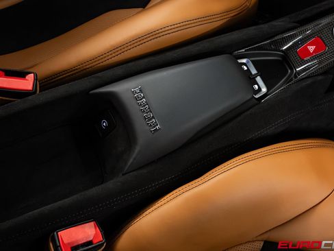 Used 2021 Ferrari F8 Tributo RWD image 35