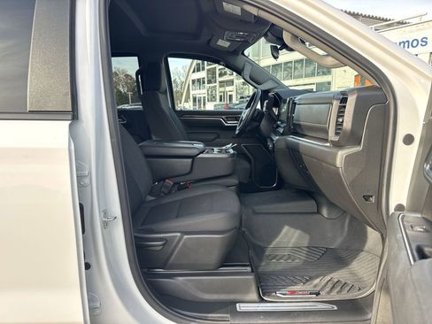 Used 2025 Chevrolet Silverado 1500 LT w/ Z71 Off-Road Package image 32