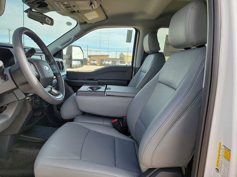 New 2026 Ford F250 XL w/ XL Chrome Package image 19