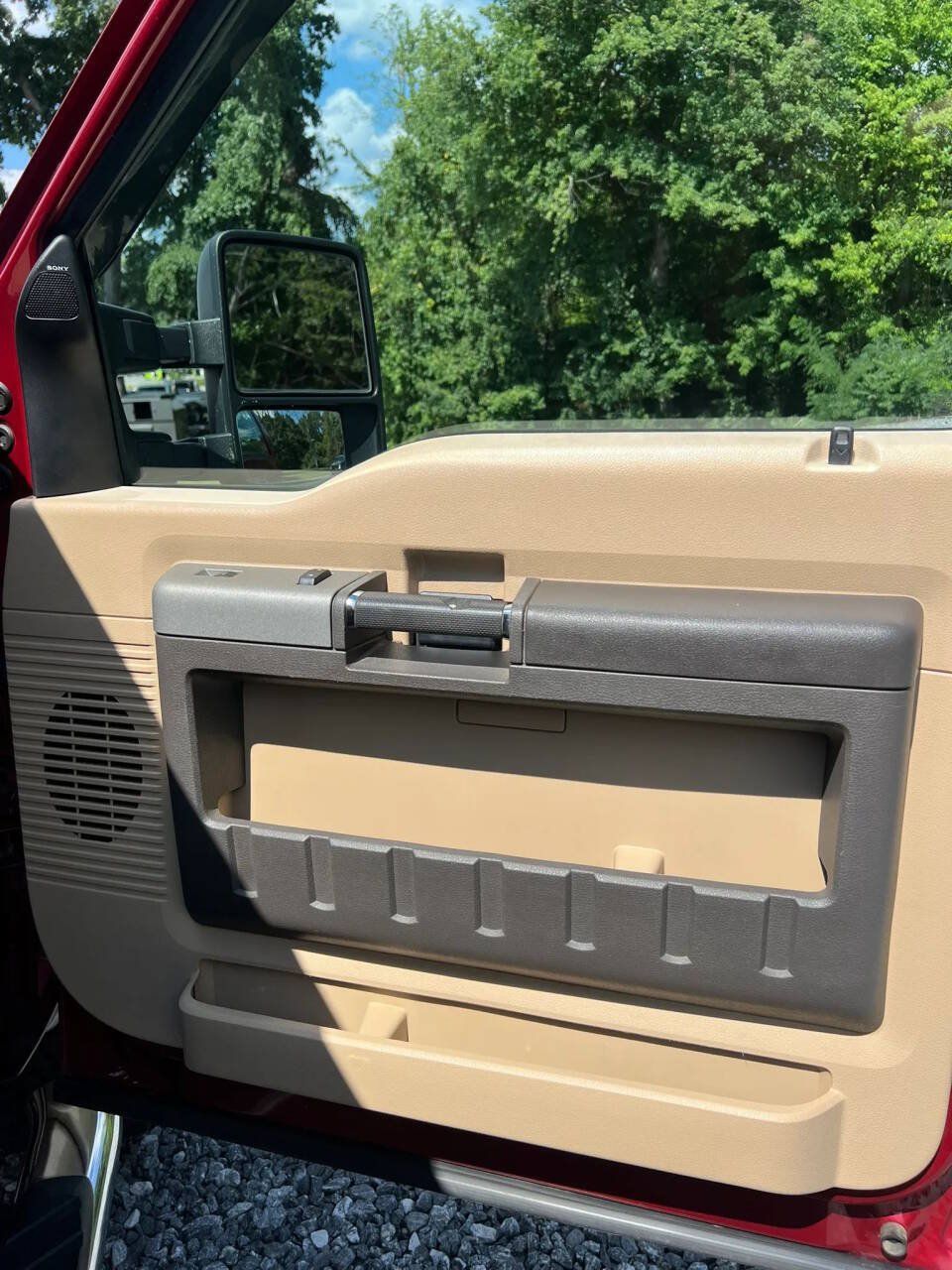 Used 2014 Ford F250 Lariat w/ Lariat Interior Package AWD/4WD image 24