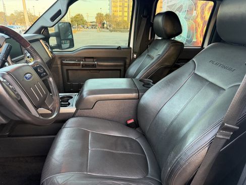 Used 2015 Ford F350 Platinum w/ Platinum Package image 24