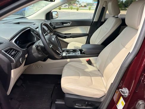 Used 2020 Ford Edge Titanium w/ Equipment Group 301A AWD/4WD image 10
