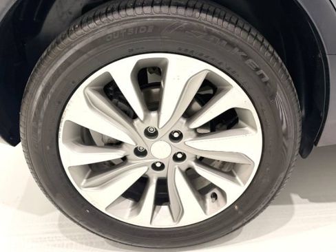 Used 2019 Buick Encore Preferred AWD/4WD image 9