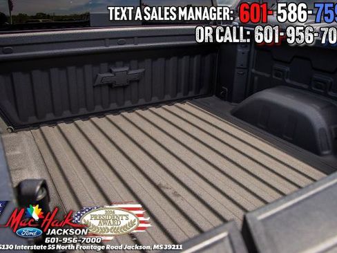 Used 2025 Chevrolet Silverado 1500 ZR2 w/ Technology Package AWD/4WD image 8