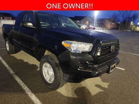 Used 2020 Toyota Tacoma SR image 3