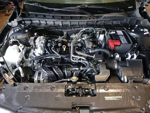 Used 2025 Nissan Altima 2.5 SV FWD image 12