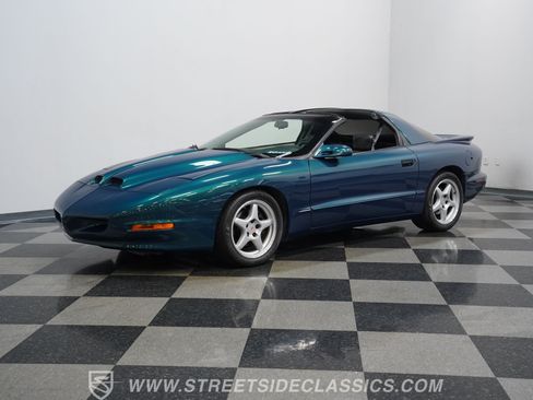 Used 1997 Pontiac Firebird Formula RWD image 6