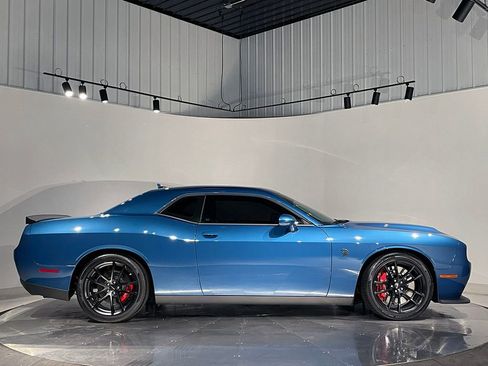 Used 2023 Dodge Challenger SRT Hellcat w/ Driver Convenience Group RWD image 5