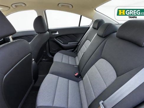 Used 2017 Kia Forte LX FWD image 7
