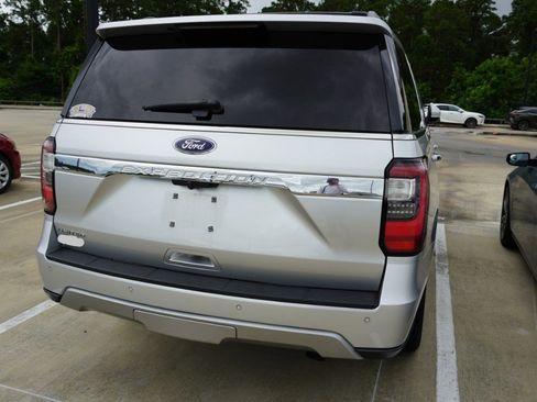 Used 2018 Ford Expedition Limited w/ Equipment Group 301A RWD image 6