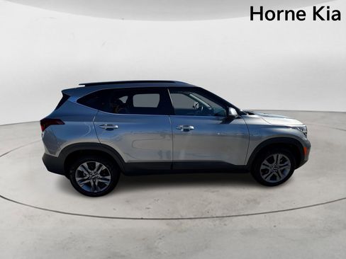 Certified 2023 Kia Seltos S w/ Navigation Package image 3