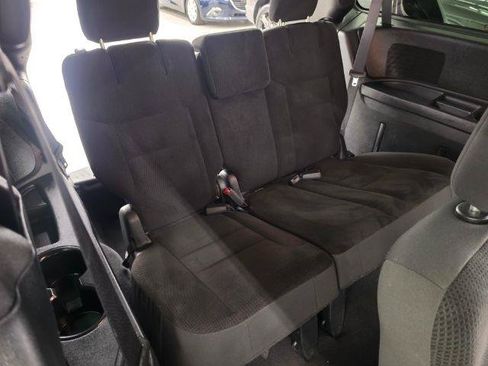 Used 2018 Dodge Grand Caravan SE FWD image 25