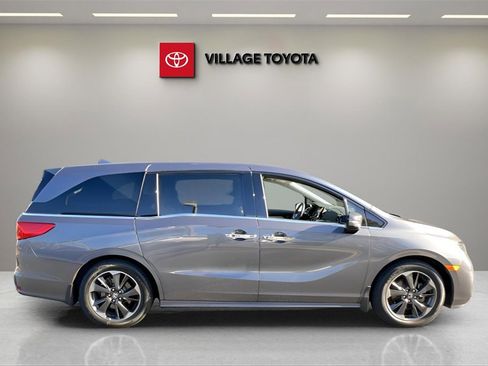 Used 2023 Honda Odyssey Elite image 6