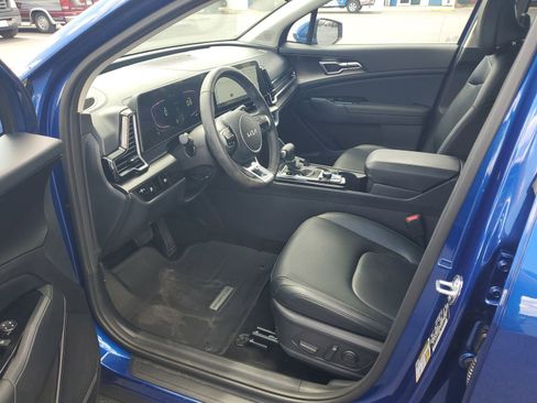Used 2025 Kia Sportage EX FWD image 15