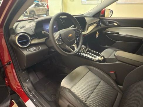 New 2026 Chevrolet Trax LT w/ LT Convenience Package image 6