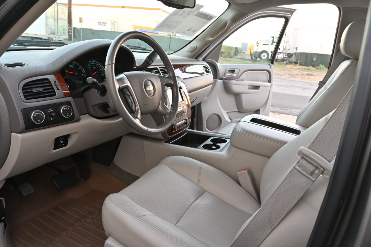 Used 2013 Chevrolet Silverado 2500 LTZ w/ LTZ Plus Package AWD/4WD image 10